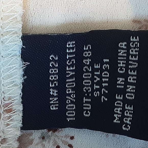 NWT FLORAL WRAP BLOUSE by MAX STUDIO - Picture 9 of 10